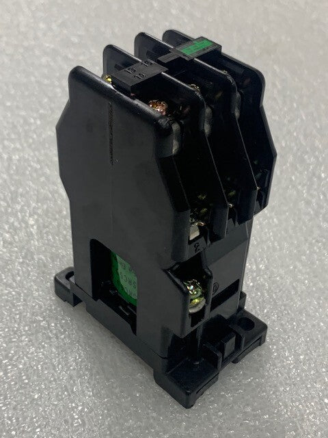 Fuji Electric SRC50-2U/X 4a2b Magnetic Contactor Coil 100/110VAC New