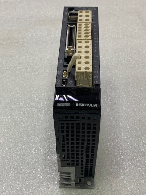 Mitsubishi Electric MR-J3-10A 100W AC Servo Drive Amplifier Used