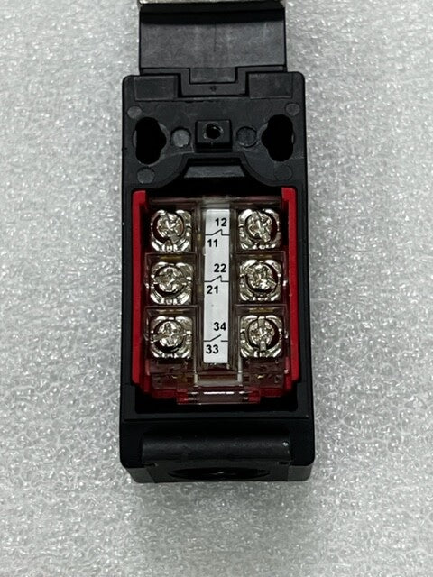 SICK i12-SB213 IP67 Safety Switch Used Good Condition