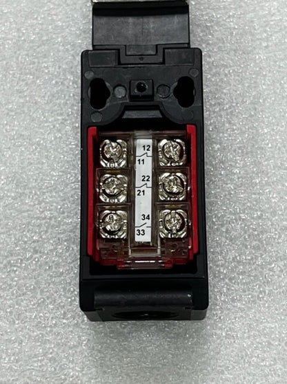 SICK i12-SB213 IP67 Safety Switch Used Good Condition