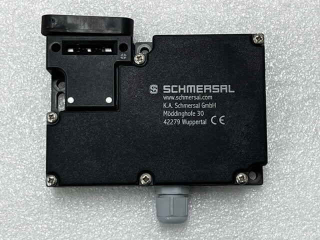 Schmersal AZM161CC-24RKA-024-M16 Safety Interlock Switch (With Actuator) Used