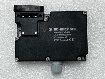 Schmersal AZM161CC-24RKA-024-M16 Safety Interlock Switch (With Actuator) Used