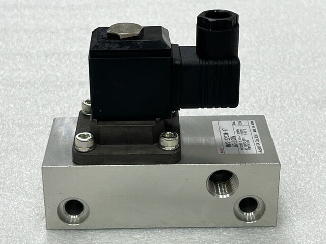Azbil TA Co MVS-2203M-17 AC100V Air Ejector Solenoid Valve New in Box