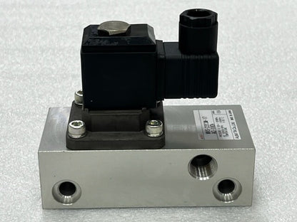 Azbil TA Co MVS-2203M-17 AC100V Air Ejector Solenoid Valve New in Box