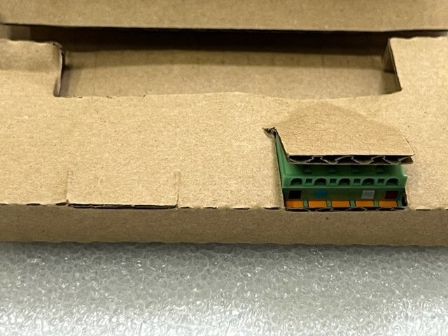 Omron DRT2-OD32ML-1 24VDC 32 Points Remote Terminal Module New in Box