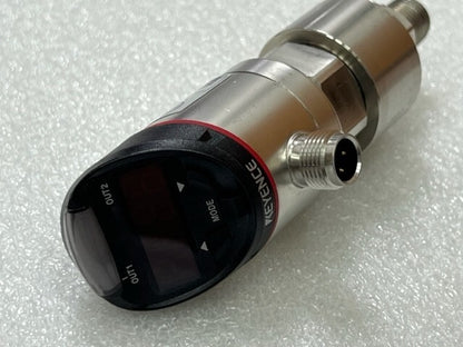 Keyence GP-M010 10-30VDC Digital Pressure Sensor Used
