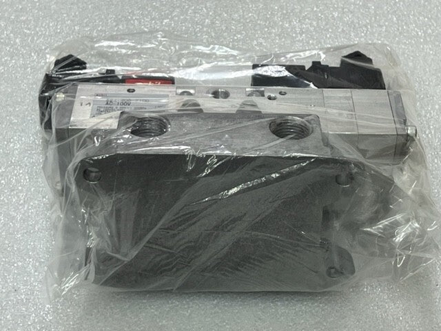 Azbil TA Co. 524-400-2100 AC100V Rc1/2 Port Solenoid Valve New