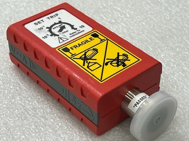 Edwards APG-MP-15V-NW16 14.5-36VDC 1W Pirani Vacuum Gauge Used
