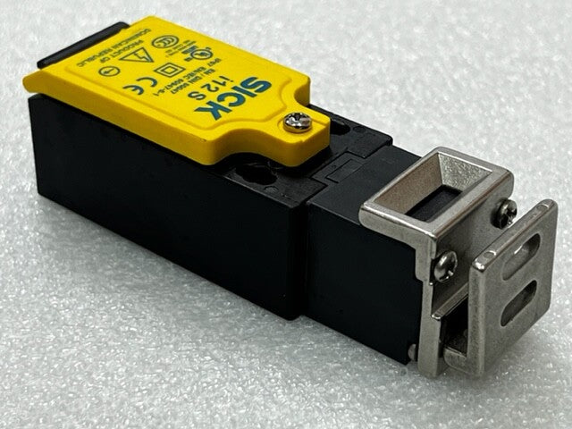 SICK i12-SB213 IP67 Safety Switch Used Good Condition