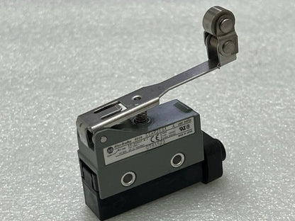 802B-SSAR2SSX Ser A 10A 250V Roller Lever Limit Switch New No Box