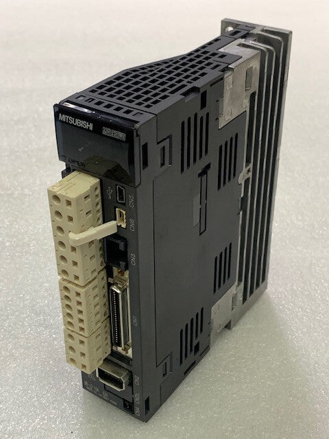 Mitsubishi Electric MR-J3-10A 100W AC Servo Drive Amplifier Used