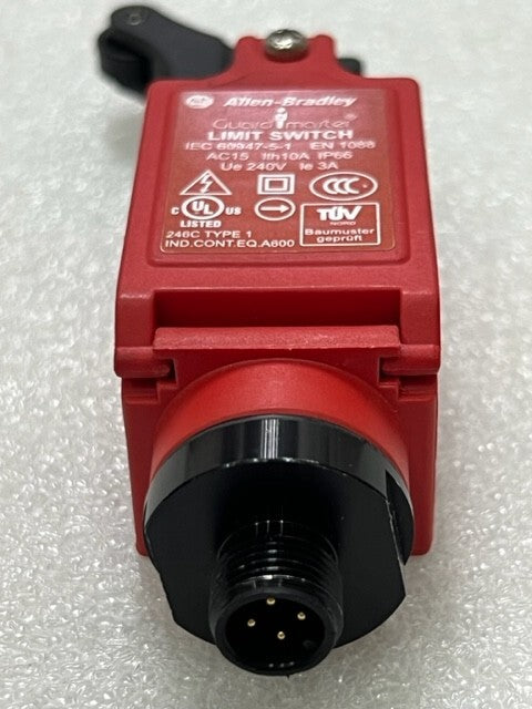 440P-COHS11D4 Guard Master Offset Hinge Actuator Type Limit Switch New No Box