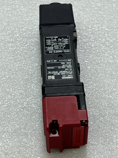 Omron D4SL-N4HFG-D4 Safety Interlock Switch (No Actuator Key) Used