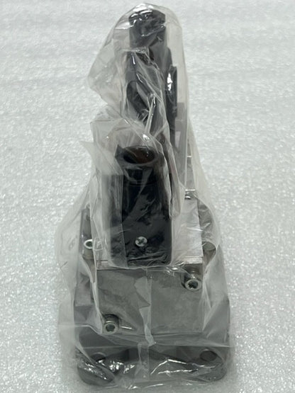 Azbil TA Co. 524-400-2100 AC100V Rc1/2 Port Solenoid Valve New