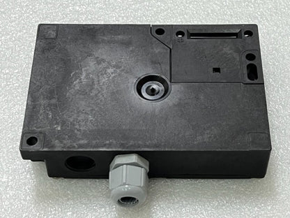 Schmersal AZM161CC-24RKA-024-M16 Safety Interlock Switch (No Actuator) Used