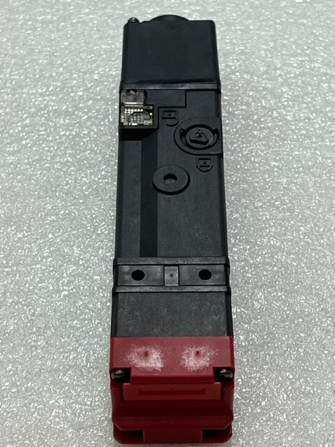 Omron D4SL-N4HFG-D4 Safety Interlock Switch (No Actuator Key) Used