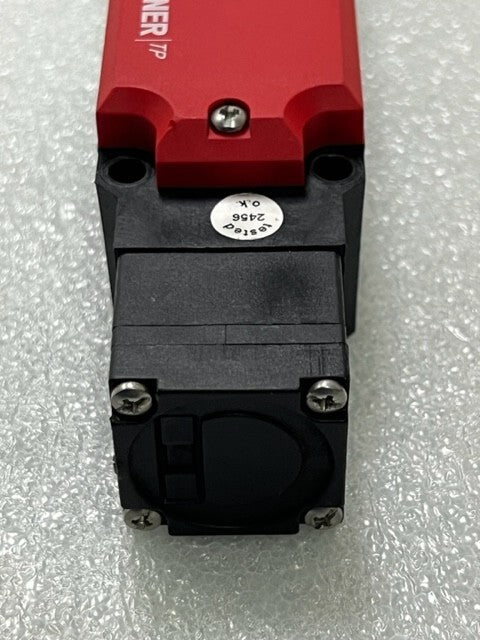 Euchner TP4-4121A024M Safety Interlock Switch (Without Actuator Key) Used