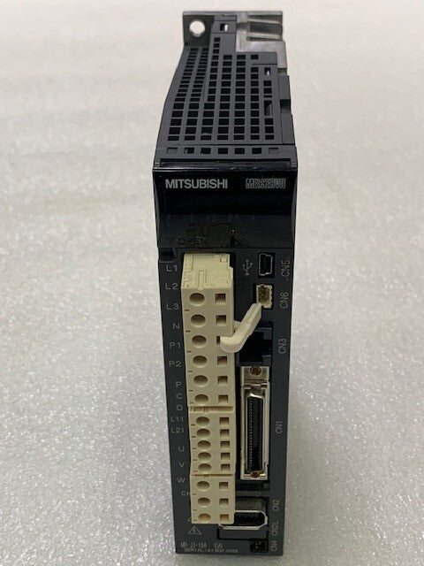 Mitsubishi Electric MR-J3-10A 100W AC Servo Drive Amplifier Used