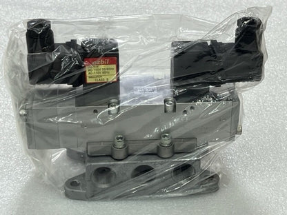 Azbil TA Co. 524-400-2100 AC100V Rc1/2 Port Solenoid Valve New