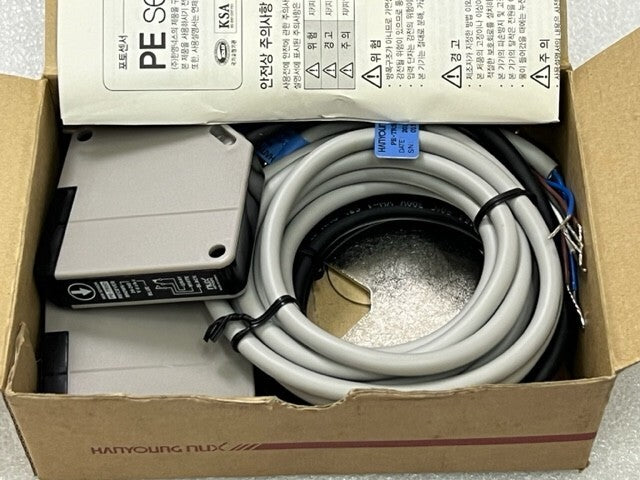 Hanyoung NUX PE-T5D Photoelectric Beam Sensor 24-240VAC New in Box