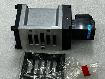Parker Kuroda PMS2408-NB-100G AC100/110V Manifold Solenoid Valve New