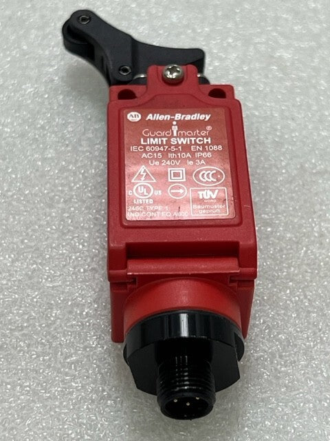 440P-COHS11D4 Guard Master Offset Hinge Actuator Type Limit Switch New No Box