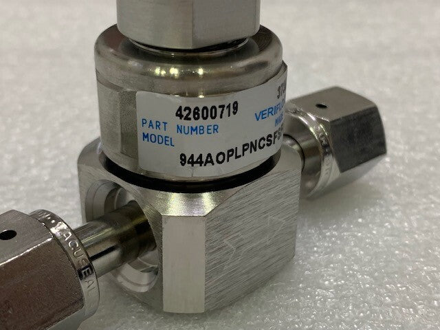 Veriflo Diaphragm Valve 944AOPLPNCSFSFF 316L 373521 125 PSI MAX Used