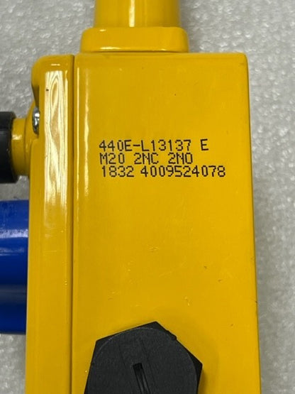 440E-L13137 Ser E Lifeline 4 Guardmaster Safety Cable Pull Switch New No Box