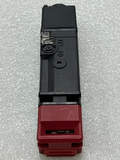 Omron D4SL-N4HFG-D4 Safety Interlock Switch (No Actuator Key) Used
