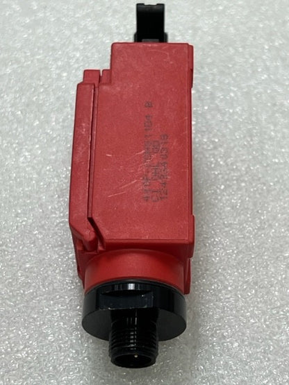 440P-COHS11D4 Guard Master Offset Hinge Actuator Type Limit Switch New No Box