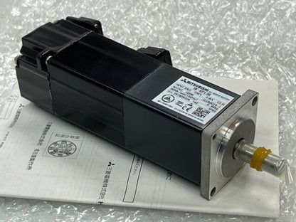 Mitsubishi Electric AC Servo Motor HF-KP13B 100W 3AC 106V 0.8A 3000r/min New