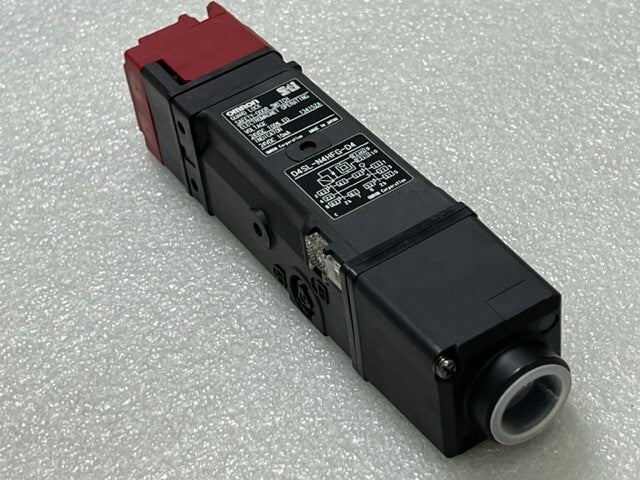 Omron D4SL-N4HFG-D4 Safety Interlock Switch (No Actuator Key) Used